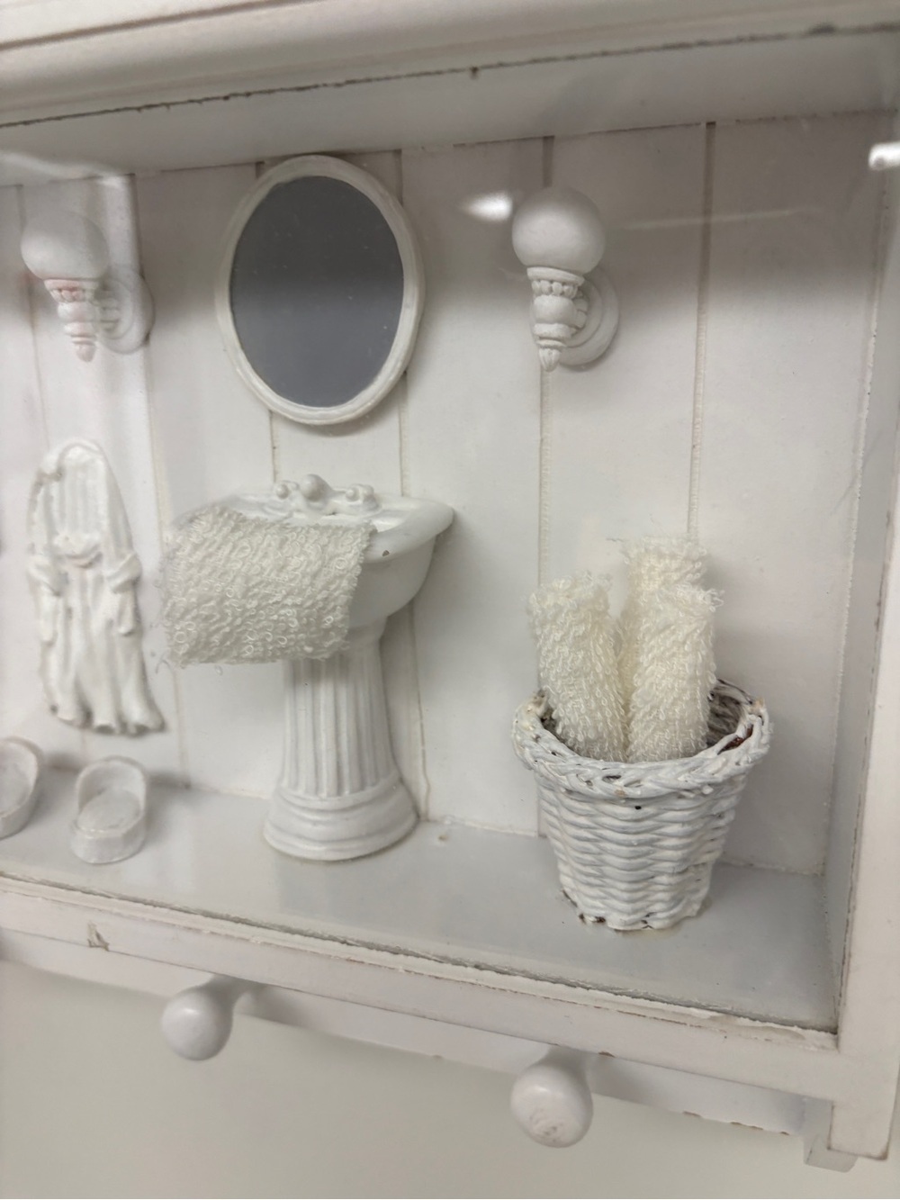 Miniature Bathroom Shadow Box Display - Picture 3 of 5